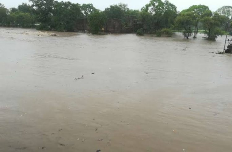 बारिश, बाढ़ और बर्बादी बाढ़ आपदा को रोकने में सरकारें नाकाम बाढ़ के लिए जिम्मे दार कौन?