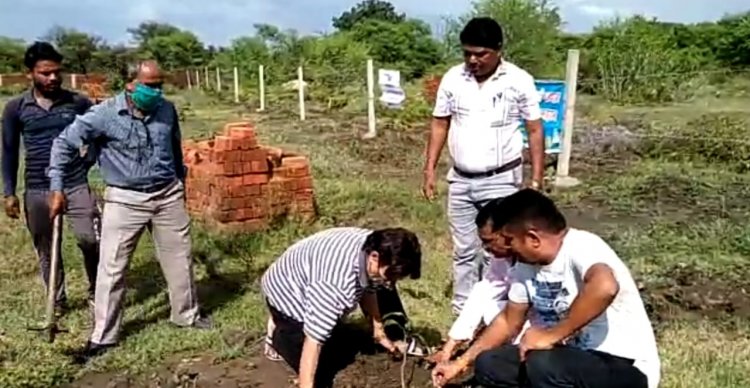देश के यशस्वी प्रधानमंत्री नरेन्द्र मोदी के जन्मदिन के अवसर पर भाजपा नेताओं सहित विभिन्न विभागों नें अलग- अलग तरह के सेवा कार्यक्रमों से इसे यादगार बनाया।
