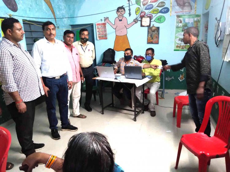 ग्राम पंचायत पकरिया में जागरुक ग्रामवासियों नें 2 दिन में 449 लगवाया वैक्सीन 